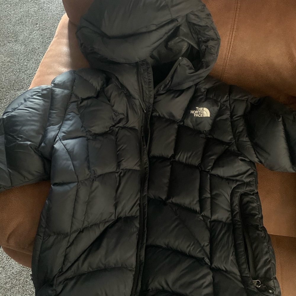 North face puffer black coat
